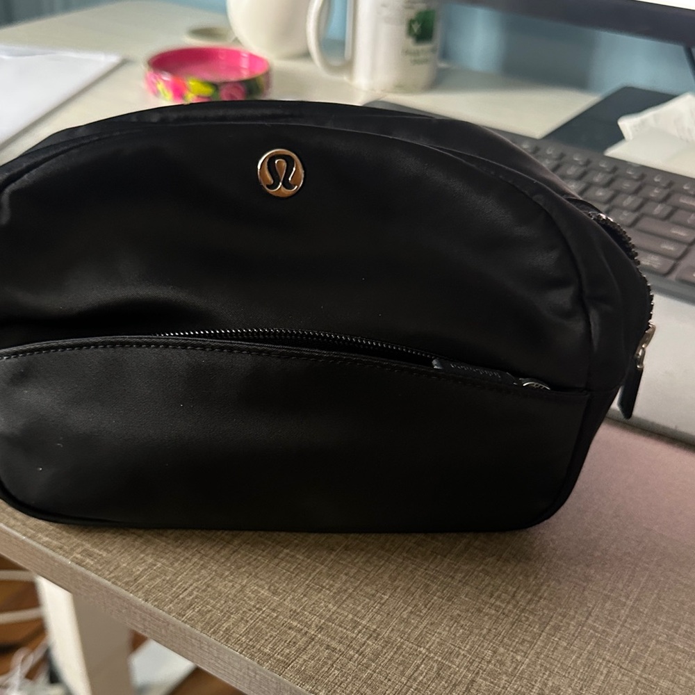 lululemon athletica City Essentials 4L Pouch